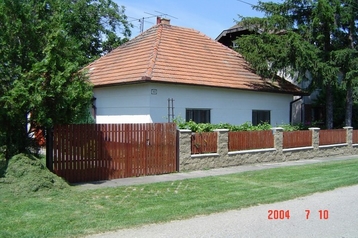 Eslovaquia Chata Semerovo, Exterior